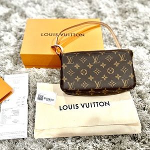 ❤️New!❤️ Louis Vuitton Pochette Accessoires Monogram